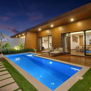 فيلة The Claremont Luxury, سمينياك